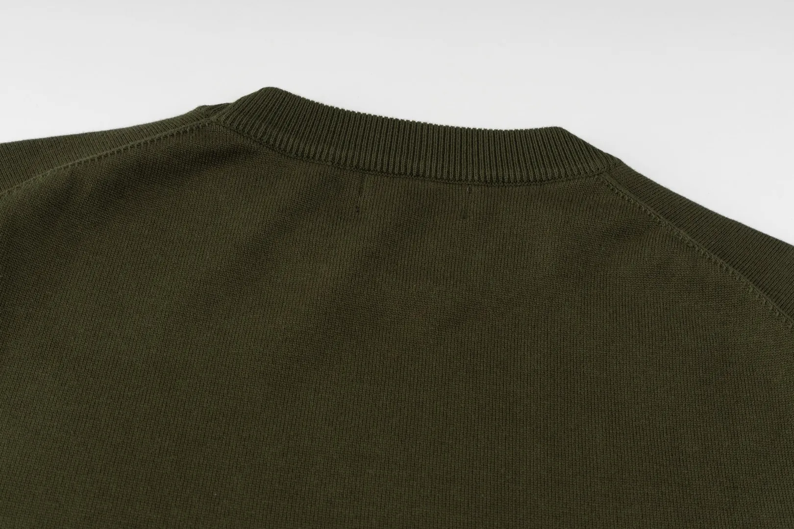P206 #R80 Ralph Lauren Knitted Pony Embroidered Round Neck Pullover Sweater Official Website Synchronized Same Style for Men and Women Sizes: S-XL Color: White Blue Khaki Army Green Dark Gray Gray Navy Red Label Navy Blue White Label Black White Label Black Red Label Classic Cotton Yarn 100% White Cotton High Quality Goods Classic styles have always been popular! The workmanship details are very good! The simple round neck pullover sweater is always the standard, with classic brand embroidery on the chest! All major stars have the same style! Best for couples. High quality goods! Xinjiang cotton micro-elastic and smooth fabric has excellent quality. Pure cotton is soft and skin-friendly. Size: S M L
